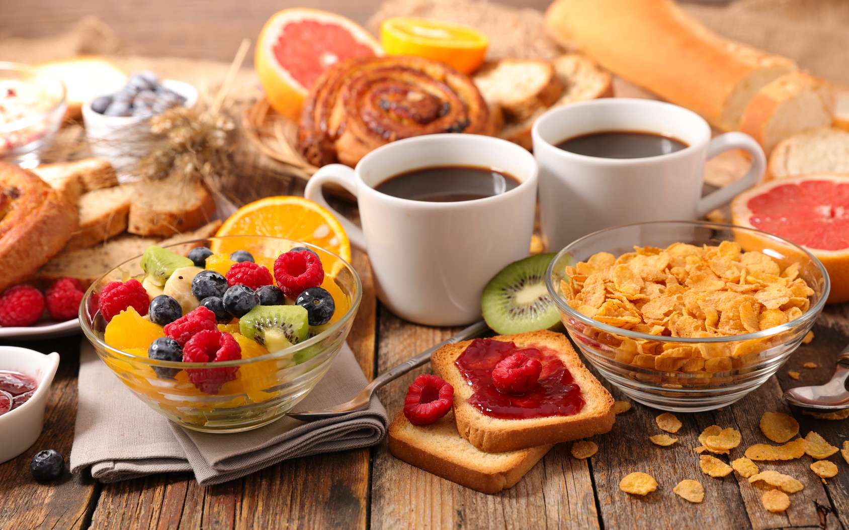 Petit-déjeuner food Lorem ipsum dolor sit amet, consectetur adipiscing elit. Nullam quis libero mi. Cras imperdiet id enim vel placerat. Morbi eleifend aliquet nibh a consequat. Cras at leo facilisis risus suscipit auctor. 