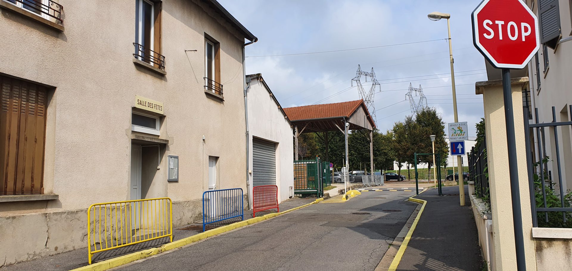 Salle des Fêtes à Le Pin